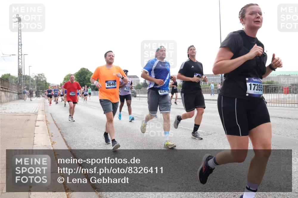 29.06.2025 - hella hamburg halbmarathon Lena Gebhardt http://msf.ph/oto/8326411 29.06.2025 10:37:44 Lombardsbrücke 12824, 2640, 3633, 624, 17355, 1276, 1337, 1475, 1578, 1799, 1819, 1985, 2016, 2199, 2486, 2640, 2853, 3230, 3246, 3633, 3880, 4097, 5139, 5146, 5171, 5186, 5522, 5560, 5790, 5875, 5940, 6243, 6362, 6697, 6821, 6955, 7085, 7124, 7235, 7244, 7321, 7350, 7544, 7696, 7777, 7823, 8811, 8843, 8985, 9247, 9288, 9524, 9895, 10159, 10506, 10836, 11087, 11543, 12123, 12254, 12472, 12824, 16680, 17798 meine-sportfotos.de