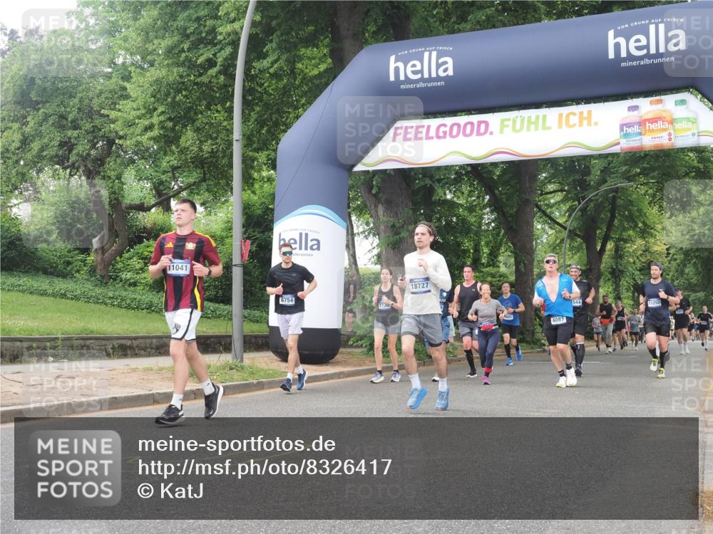 29.06.2025 - hella hamburg halbmarathon KatJ http://msf.ph/oto/8326417 29.06.2025 10:46:36 Zwischen KM18-KM19 1019, 1544, 2730, 4238, 6033, 6087, 6438, 6754, 8326 meine-sportfotos.de