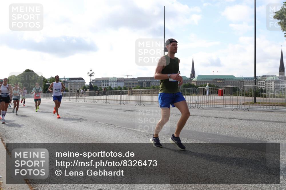 29.06.2025 - hella hamburg halbmarathon Lena Gebhardt http://msf.ph/oto/8326473 29.06.2025 09:48:39 Lombardsbrücke 6993, 8571, 1042, 1290, 1385, 1505, 1710, 1743, 2262, 2399, 2767, 3480, 3547, 3959, 4062, 4359, 4381, 4860, 5003, 5124, 5307, 5554, 5709, 6829, 6993, 7152, 7154, 7884, 8121, 8571, 8933, 9403, 9643, 10190, 10404, 10738, 10793, 10852, 11620, 11929, 12044, 12051, 12488, 12514, 12916, 13137, 13372, 13483, 13595, 13940, 13975, 14875, 14908, 15931, 15959, 16119 meine-sportfotos.de