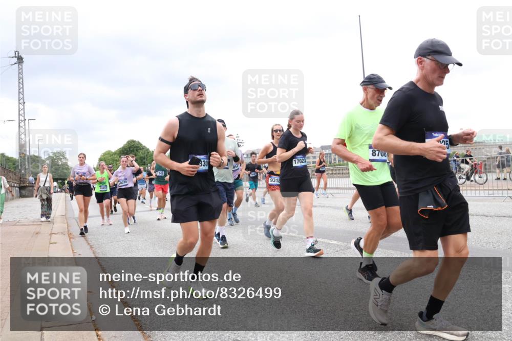 29.06.2025 - hella hamburg halbmarathon Lena Gebhardt http://msf.ph/oto/8326499 29.06.2025 10:57:48 Lombardsbrücke 18457, 10070, 1242, 330, 9318, 17023, 8708, 25, 1123, 1242, 1248, 1265, 1388, 1643, 2015, 2451, 2567, 2900, 3191, 3385, 3388, 3433, 3644, 3750, 3936, 3954, 4059, 4180, 4197, 4429, 4521, 4830, 5117, 5632, 5676, 5736, 5738, 6316, 6337, 6827, 6857, 6916, 7172, 7193, 7556, 7720, 7728, 7977, 7990, 8035, 8159, 8287, 8386, 8474, 8540, 8708, 8713, 8773, 8873, 9059, 9180, 9233, 9318, 9319, 9394, 9398, 9436, 9481, 9496, 9613, 9832 meine-sportfotos.de