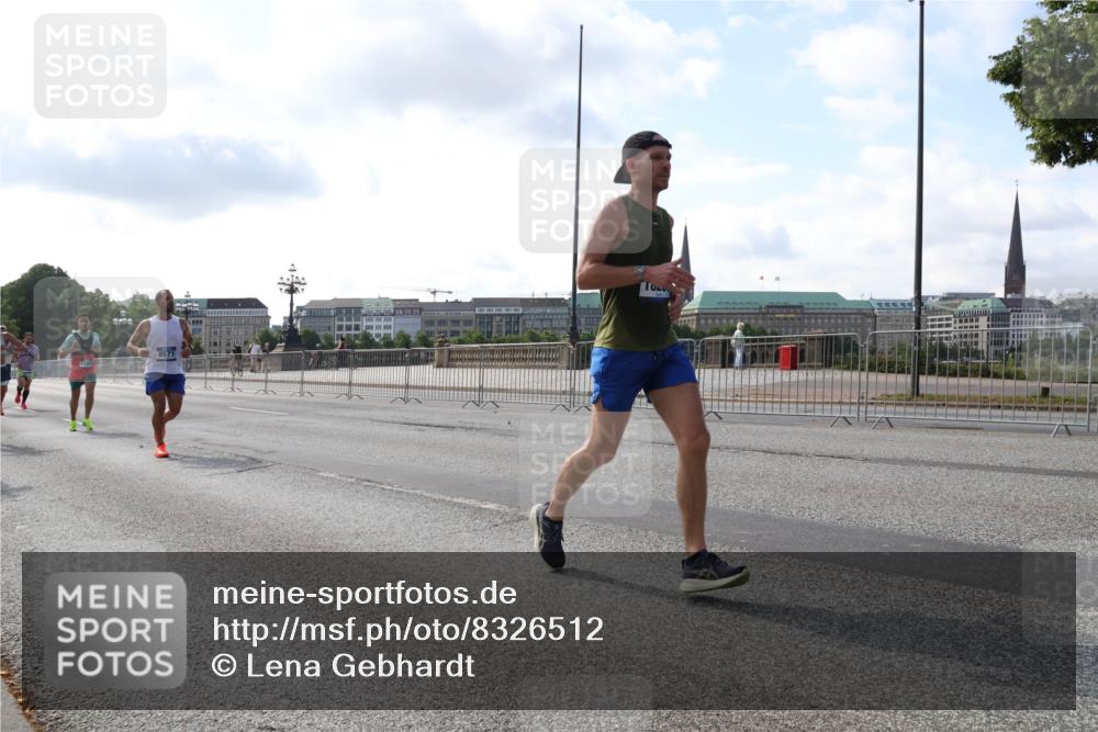 29.06.2025 - hella hamburg halbmarathon Lena Gebhardt http://msf.ph/oto/8326512 29.06.2025 09:48:39 Lombardsbrücke 1042, 1290, 1385, 1505, 1710, 1743, 2262, 2399, 2767, 3480, 3547, 3959, 4062, 4359, 4381, 4860, 5003, 5124, 5307, 5554, 5709, 6829, 6993, 7152, 7154, 7884, 8121, 8571, 8933, 9403, 9643, 10190, 10404, 10738, 10793, 10852, 11620, 11929, 12044, 12051, 12488, 12514, 12916, 13137, 13372, 13483, 13595, 13940, 13975, 14875, 14908, 15931, 15959, 16119 meine-sportfotos.de