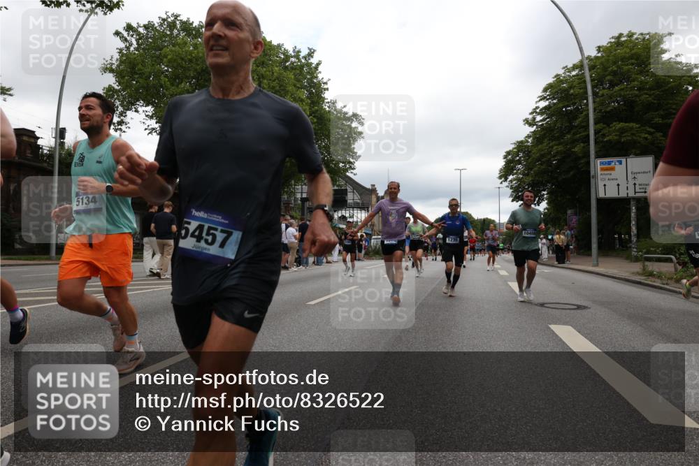 29.06.2025 - hella hamburg halbmarathon Yannick Fuchs http://msf.ph/oto/8326522 29.06.2025 10:51:31 20KM 1200, 1239, 1563, 1715, 1719, 1972, 2236, 2606, 2652, 2759, 2806, 2883, 3141, 3575, 4261, 4579, 5015, 5134, 5391, 5457, 5458, 6281, 6302, 6720, 6892, 7159, 7833, 8744, 9450, 10383, 10408, 10599, 12144, 12509, 12773, 12774, 13376, 13664, 14737, 14951, 15090, 15189, 15220, 15229, 15349, 15664, 16418, 16517, 17455, 17543, 17758, 18508 meine-sportfotos.de