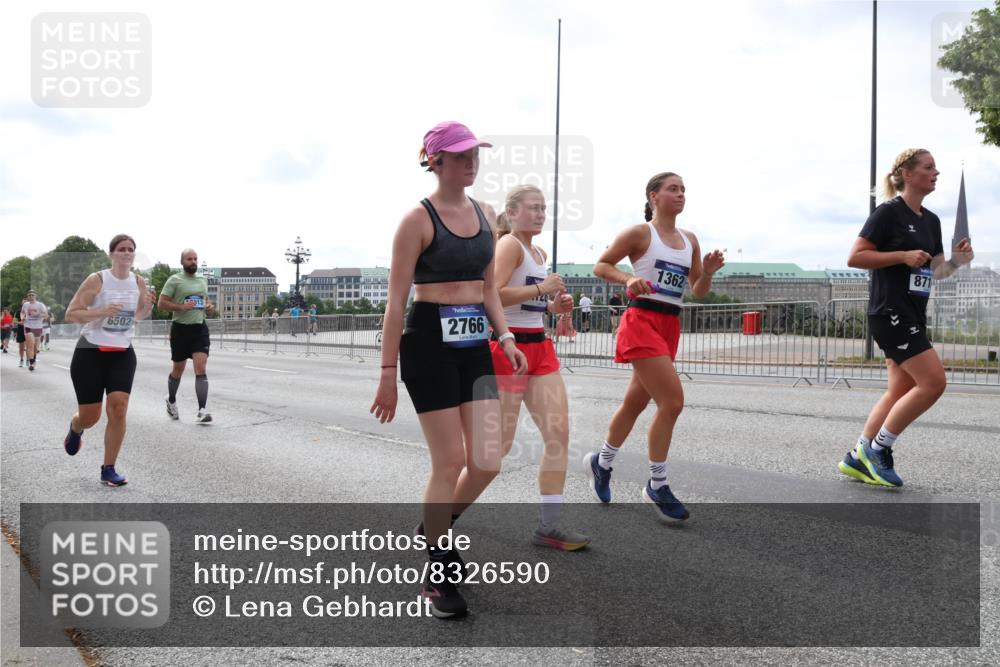 29.06.2025 - hella hamburg halbmarathon Lena Gebhardt http://msf.ph/oto/8326590 29.06.2025 10:23:27 Lombardsbrücke 6502, 913, 2766, 1362, 871, 1048, 1304, 1362, 2125, 2925, 3029, 4190, 4266, 4391, 4646, 4728, 4793, 5160, 5406, 6502, 6578, 6747, 6784, 6785, 6849, 7029, 7820, 7891, 8031, 8181, 8687, 8688, 8716, 8918, 8920, 9133, 9301, 9715, 9877, 9913, 10649, 10739, 11300, 11793, 11798, 11879, 12025, 12073, 12265, 12874, 13560, 14041, 14265, 14338, 14510, 14512, 14521, 14821, 15709, 16185, 16251, 16416, 16558, 17013, 17099, 17199, 17207, 17299, 17719 meine-sportfotos.de