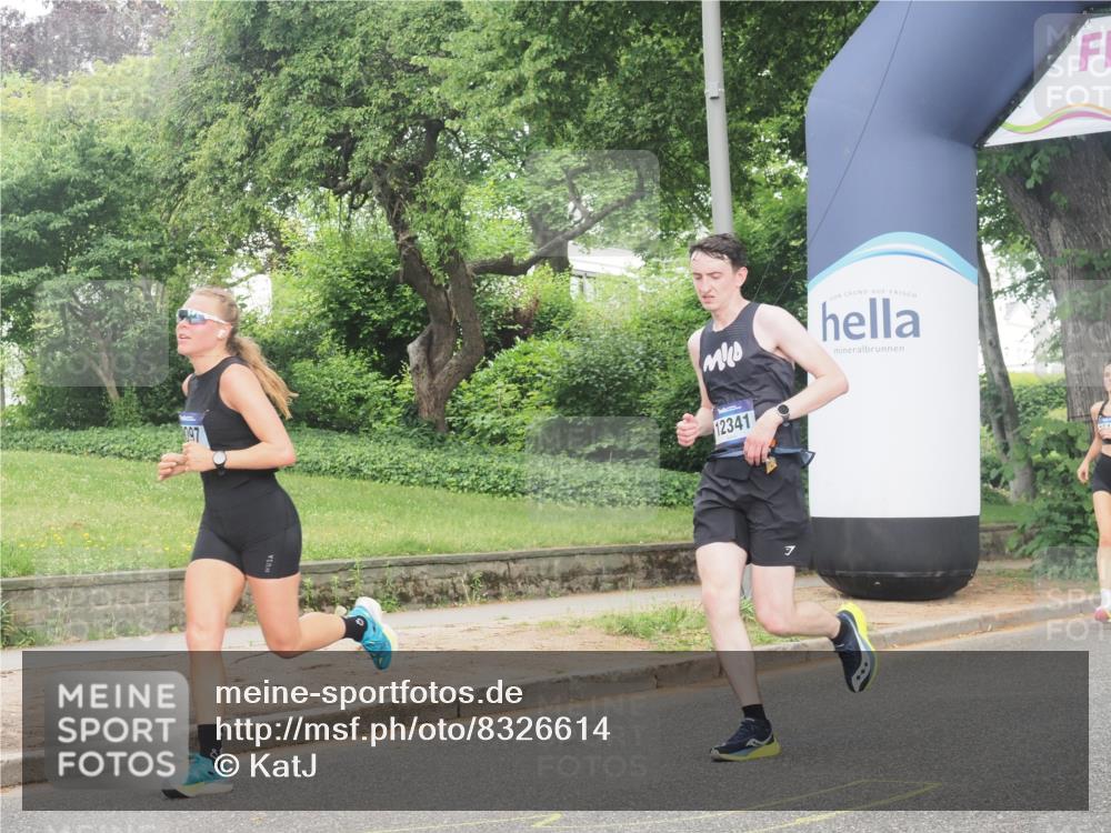 29.06.2025 - hella hamburg halbmarathon KatJ http://msf.ph/oto/8326614 29.06.2025 10:17:05 Zwischen KM18-KM19  meine-sportfotos.de