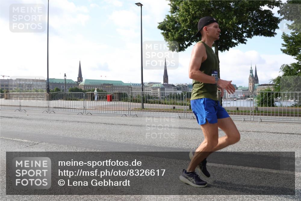 29.06.2025 - hella hamburg halbmarathon Lena Gebhardt http://msf.ph/oto/8326617 29.06.2025 09:48:39 Lombardsbrücke 0, 1042, 1290, 1385, 1505, 1710, 1743, 2262, 2399, 2767, 3480, 3547, 3959, 4062, 4359, 4381, 4860, 5003, 5124, 5307, 5554, 5709, 6829, 6993, 7152, 7154, 7884, 8121, 8571, 8933, 9403, 9643, 10190, 10404, 10738, 10793, 10852, 11620, 11929, 12044, 12051, 12488, 12514, 12916, 13137, 13372, 13483, 13595, 13940, 13975, 14875, 14908, 15931, 15959, 16119 meine-sportfotos.de