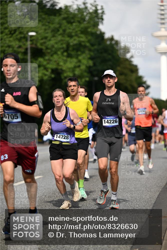 29.06.2025 - hella hamburg halbmarathon Dr. Thomas Lammeyer http://msf.ph/oto/8326630 29.06.2025 09:55:41 Kennedybrücke 1057, 1312, 1353, 1569, 1763, 2880, 3437, 3618, 3697, 4565, 4871, 5014, 5047, 5129, 5231, 5336, 5690, 5987, 6700, 6711, 6770, 7185, 7710, 8074, 8359, 8564, 8900, 9358, 9547, 9659, 10691, 10978, 11021, 11062 meine-sportfotos.de
