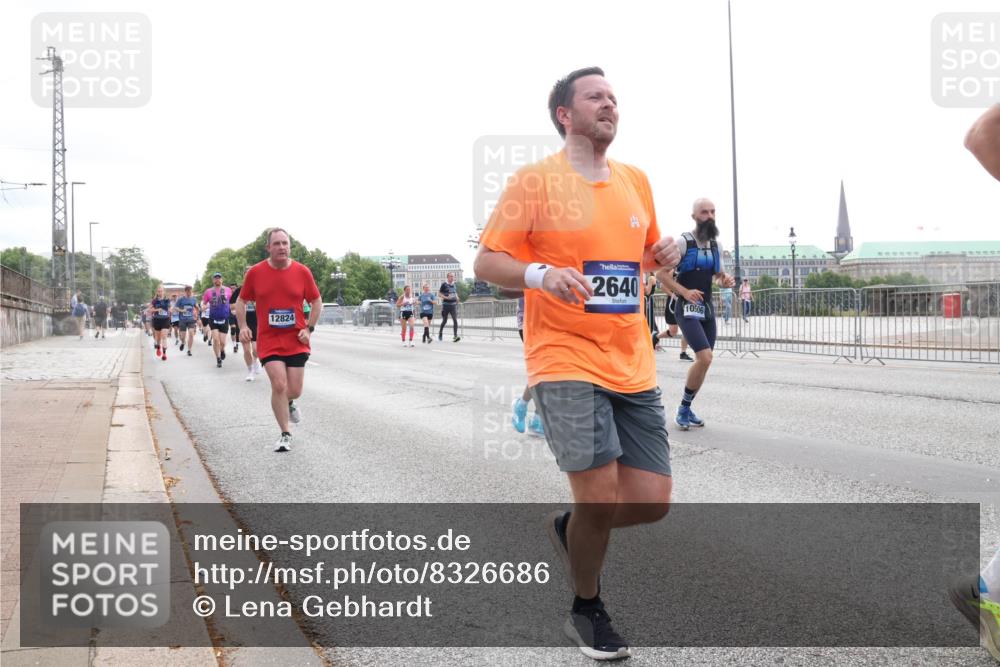 29.06.2025 - hella hamburg halbmarathon Lena Gebhardt http://msf.ph/oto/8326686 29.06.2025 10:37:45 Lombardsbrücke 12824, 2640, 10506, 1276, 1337, 1475, 1578, 1799, 1819, 1985, 2016, 2199, 2486, 2640, 2853, 3230, 3246, 3633, 3880, 4097, 5139, 5146, 5171, 5186, 5522, 5560, 5790, 5875, 5940, 6243, 6362, 6697, 6821, 6955, 7085, 7124, 7235, 7244, 7321, 7350, 7544, 7696, 7777, 7823, 8811, 8843, 8985, 9247, 9288, 9524, 9895, 10159, 10506, 10836, 11087, 11543, 12123, 12254, 12472, 12824, 16680, 17798 meine-sportfotos.de