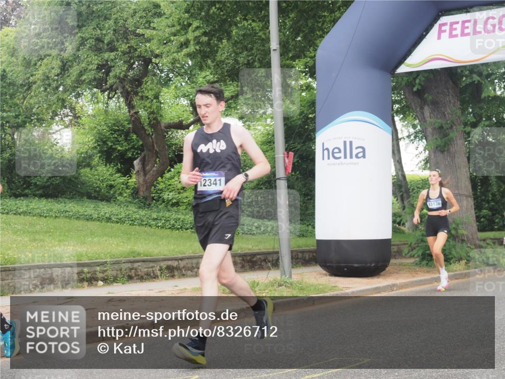 29.06.2025 - hella hamburg halbmarathon KatJ http://msf.ph/oto/8326712 29.06.2025 10:17:05 Zwischen KM18-KM19  meine-sportfotos.de