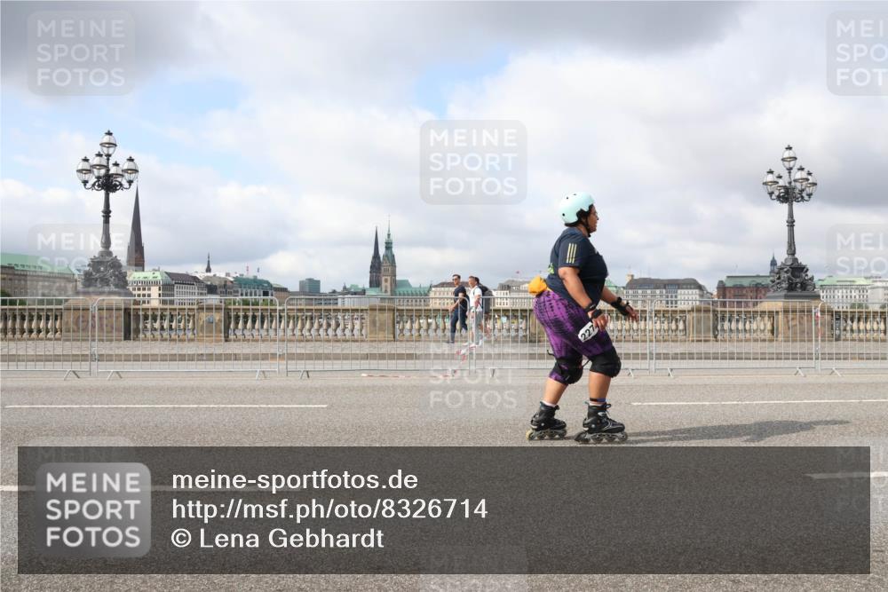 29.06.2025 - hella hamburg halbmarathon Lena Gebhardt http://msf.ph/oto/8326714 29.06.2025 09:08:12 Lombardsbrücke 227 meine-sportfotos.de