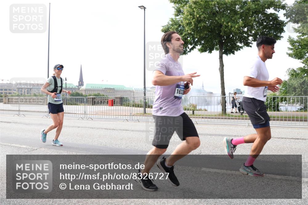 29.06.2025 - hella hamburg halbmarathon Lena Gebhardt http://msf.ph/oto/8326727 29.06.2025 10:12:57 Lombardsbrücke 4532, 1632, 1020, 1051, 1249, 1610, 1785, 1851, 1939, 2531, 2891, 2942, 2963, 2964, 3182, 3248, 4532, 4554, 5150, 5166, 5597, 5598, 6207, 7014, 7873, 7907, 8398, 8405, 8917, 8971, 9141, 10067, 10402, 10581, 11025, 11720, 12456, 13566, 13816, 14404, 14540, 14869, 15012, 15369, 15531, 16030, 16255, 16323, 16437, 16473, 16826, 16911, 17061, 17699, 17988, 17994, 18048, 18178, 18320, 18493, 18530, 18732 meine-sportfotos.de