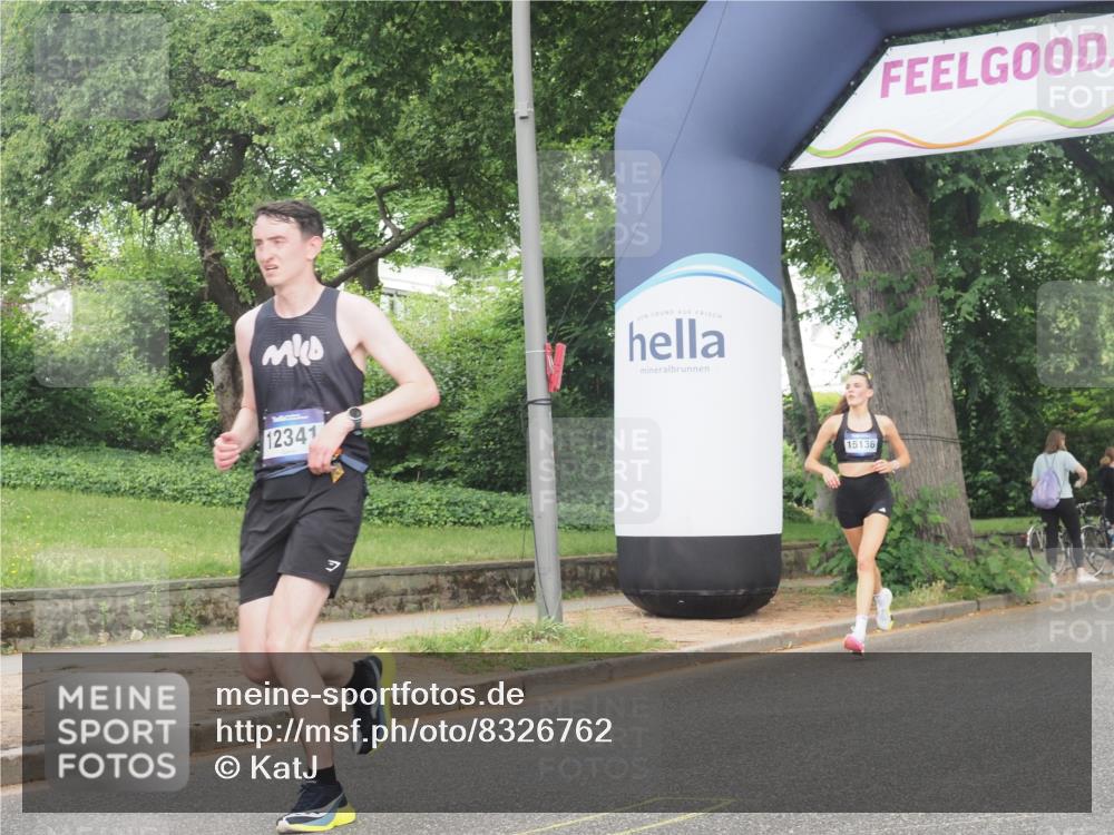 29.06.2025 - hella hamburg halbmarathon KatJ http://msf.ph/oto/8326762 29.06.2025 10:17:05 Zwischen KM18-KM19  meine-sportfotos.de