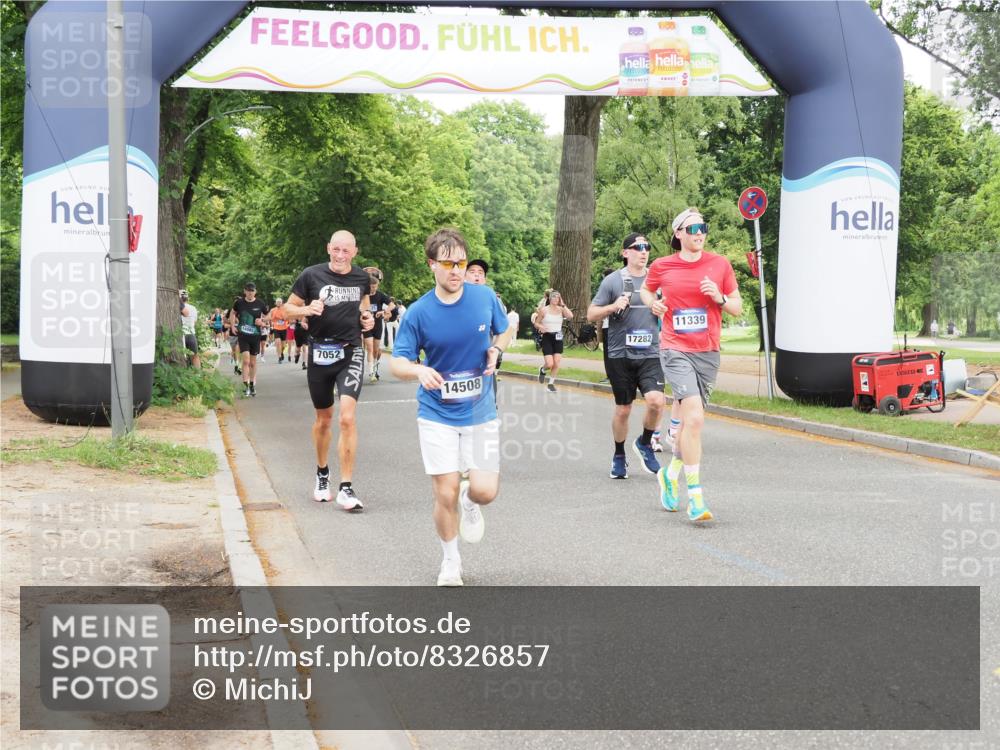 29.06.2025 - hella hamburg halbmarathon MichiJ http://msf.ph/oto/8326857 29.06.2025 10:37:49 Zwischen KM18-KM19 1321, 4033, 4127, 4816, 5115, 7269, 8572, 10189, 11339, 11455, 12733, 13008, 13282, 15392, 16843, 16887, 17282 meine-sportfotos.de