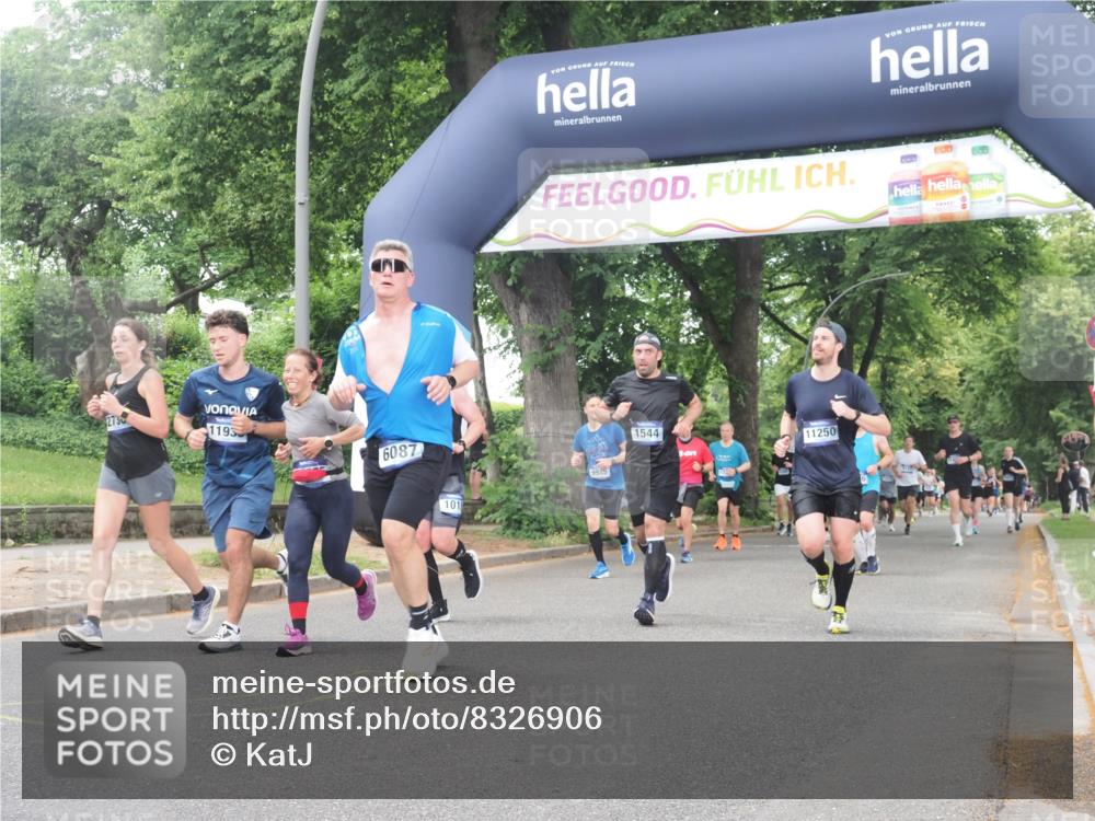29.06.2025 - hella hamburg halbmarathon KatJ http://msf.ph/oto/8326906 29.06.2025 10:46:38 Zwischen KM18-KM19 1019, 1544, 2426, 2730, 4238, 6033, 6087, 6754 meine-sportfotos.de
