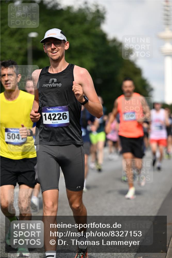29.06.2025 - hella hamburg halbmarathon Dr. Thomas Lammeyer http://msf.ph/oto/8327153 29.06.2025 09:55:43 Kennedybrücke 1057, 1312, 1353, 1569, 1763, 2880, 3437, 3618, 3697, 4565, 4871, 5014, 5047, 5129, 5231, 5336, 5690, 5987, 6700, 6711, 6770, 7185, 7710, 8074, 8564, 9358, 9444, 9547, 9659, 10493, 10691, 10978, 11021, 11062 meine-sportfotos.de