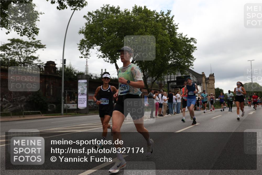 29.06.2025 - hella hamburg halbmarathon Yannick Fuchs http://msf.ph/oto/8327174 29.06.2025 10:51:34 20KM 1200, 1239, 1563, 1972, 2236, 2606, 2652, 2759, 2806, 2883, 3141, 3575, 4261, 4579, 5015, 5134, 5391, 5457, 5458, 6281, 6302, 6531, 6720, 6892, 7159, 7833, 9450, 10383, 10408, 10599, 12144, 12509, 12773, 12774, 13376, 13664, 14737, 15090, 15189, 15229, 15349, 15664, 16418, 16517, 17455, 17543, 17758, 18508 meine-sportfotos.de