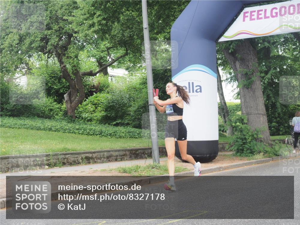 29.06.2025 - hella hamburg halbmarathon KatJ http://msf.ph/oto/8327178 29.06.2025 10:17:06 Zwischen KM18-KM19  meine-sportfotos.de