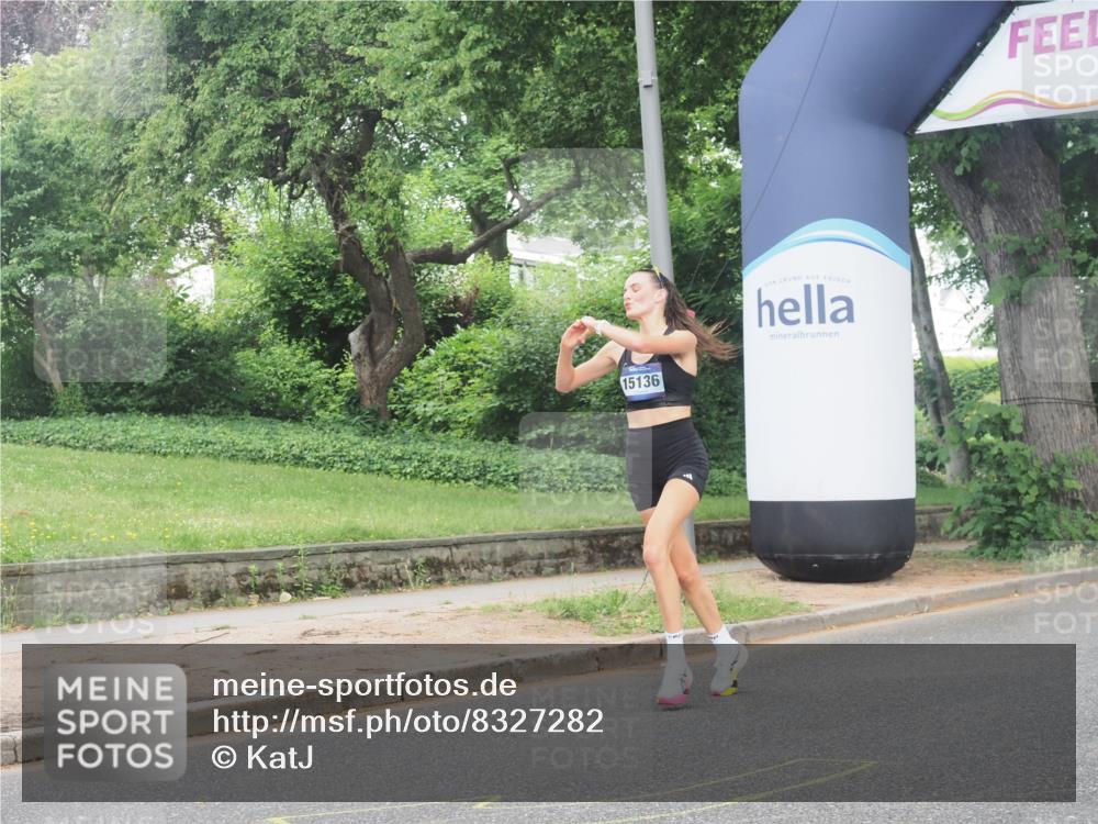 29.06.2025 - hella hamburg halbmarathon KatJ http://msf.ph/oto/8327282 29.06.2025 10:17:06 Zwischen KM18-KM19  meine-sportfotos.de