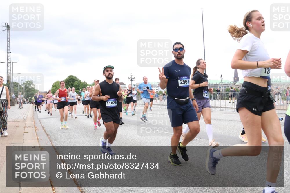 29.06.2025 - hella hamburg halbmarathon Lena Gebhardt http://msf.ph/oto/8327434 29.06.2025 10:57:52 Lombardsbrücke 159, 11026, 2567, 1123, 120, 1123, 1242, 1248, 1265, 1388, 1643, 2015, 2169, 2451, 2567, 2900, 3191, 3385, 3388, 3433, 3644, 3750, 3936, 3954, 4059, 4180, 4197, 4429, 4521, 4830, 5117, 5632, 5676, 5736, 6316, 6337, 6827, 6857, 6916, 7172, 7193, 7556, 7720, 7977, 7990, 8035, 8159, 8386, 8439, 8440, 8442, 8474, 8512, 8540, 8708, 8713, 8773, 8873, 9059, 9180, 9233, 9318, 9319, 9394, 9398, 9436, 9481, 9496, 9613, 9832 meine-sportfotos.de