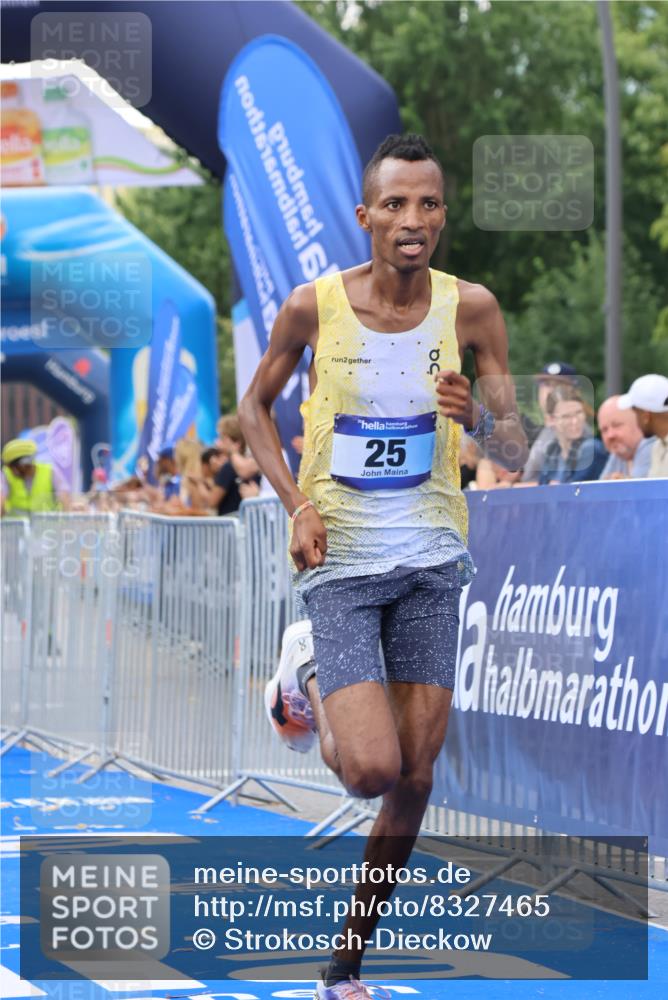 29.06.2025 - hella hamburg halbmarathon Strokosch-Dieckow http://msf.ph/oto/8327465 29.06.2025 10:02:22 Ziel 2, 22, 25 meine-sportfotos.de