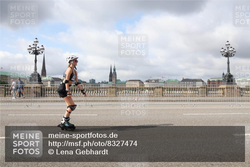 29.06.2025 - hella hamburg halbmarathon Lena Gebhardt http://msf.ph/oto/8327474 29.06.2025 09:08:20 Lombardsbrücke  meine-sportfotos.de