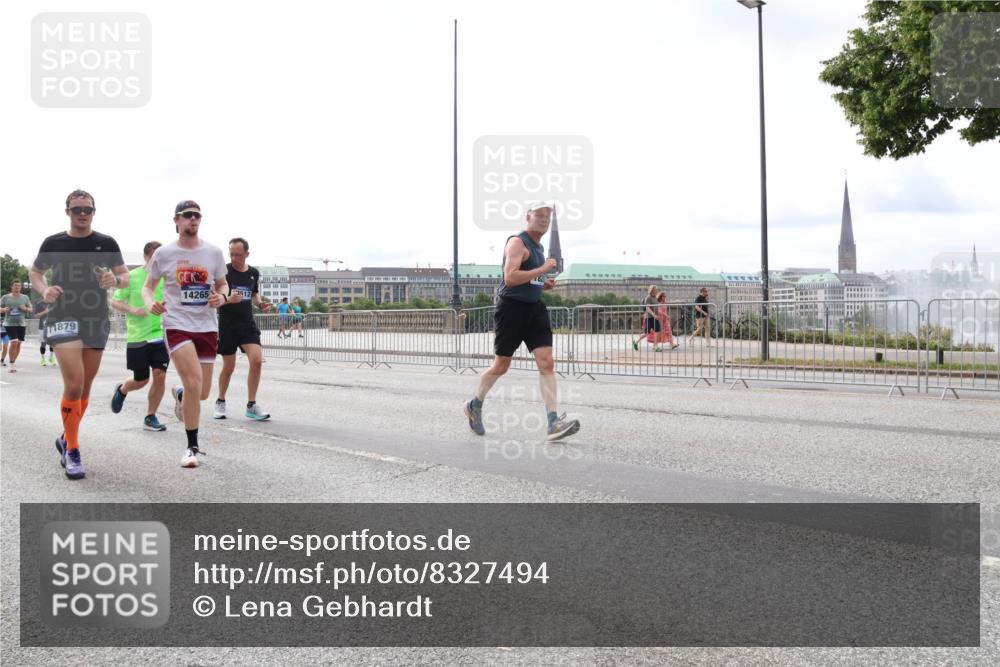 29.06.2025 - hella hamburg halbmarathon Lena Gebhardt http://msf.ph/oto/8327494 29.06.2025 10:23:33 Lombardsbrücke 11879, 2019, 14265, 1512, 1048, 1304, 1362, 1545, 2125, 2489, 2925, 4190, 4266, 4391, 4646, 4728, 4793, 5055, 5160, 5358, 5406, 6502, 6747, 6849, 7029, 7820, 8031, 8181, 8676, 8687, 8688, 8716, 8918, 8920, 9301, 9715, 9877, 10649, 10739, 11044, 11300, 11454, 11793, 11798, 11879, 12025, 12073, 12265, 12874, 13149, 14265, 14338, 14510, 14512, 14521, 14821, 15709, 15739, 15853, 16185, 16251, 16416, 16558, 17013, 17099, 17199, 17207, 17299, 17719 meine-sportfotos.de