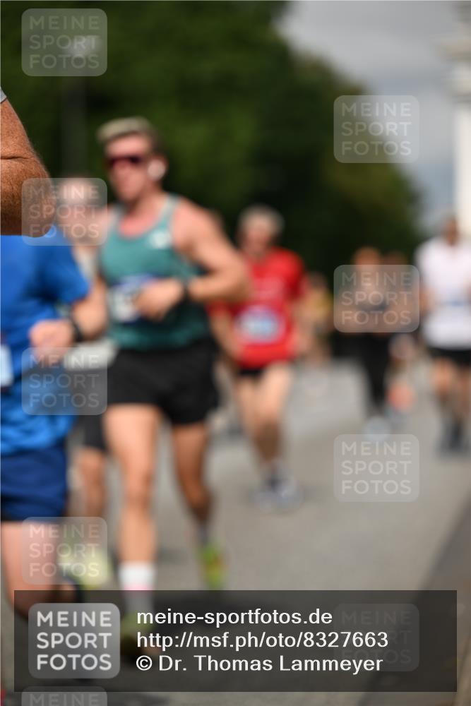 29.06.2025 - hella hamburg halbmarathon Dr. Thomas Lammeyer http://msf.ph/oto/8327663 29.06.2025 10:17:37 Kennedybrücke 1194, 1939, 2055, 2359, 2721, 2891, 2904, 2961, 2987, 3218, 3729, 4001, 4032, 4795, 4950, 5232, 5631, 6026, 6207, 7460, 7462, 7913, 8673, 8913, 9128, 9612, 9631, 9886, 10442, 10443 meine-sportfotos.de