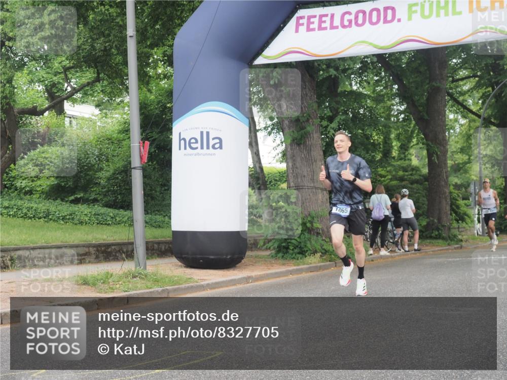 29.06.2025 - hella hamburg halbmarathon KatJ http://msf.ph/oto/8327705 29.06.2025 10:17:08 Zwischen KM18-KM19 1065 meine-sportfotos.de