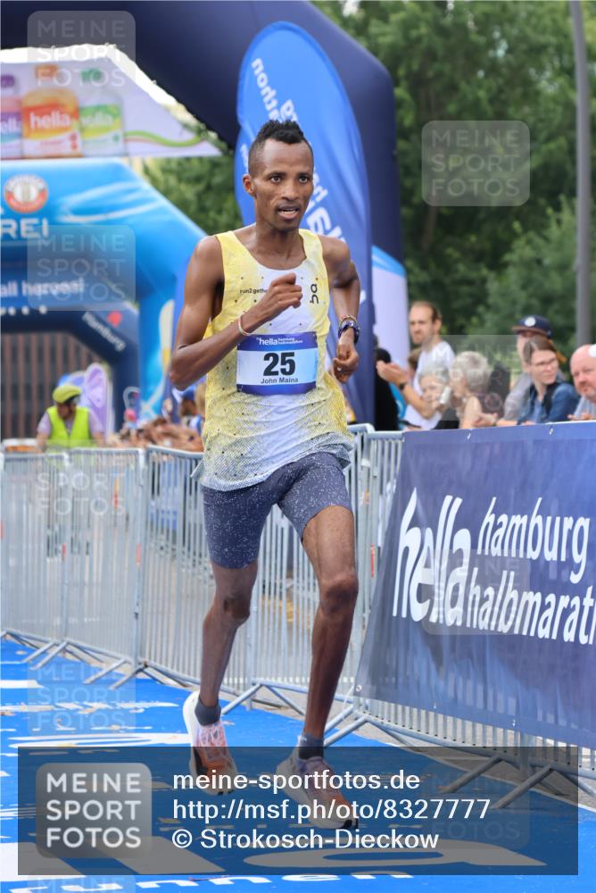 29.06.2025 - hella hamburg halbmarathon Strokosch-Dieckow http://msf.ph/oto/8327777 29.06.2025 10:02:21 Ziel 2, 22, 25 meine-sportfotos.de