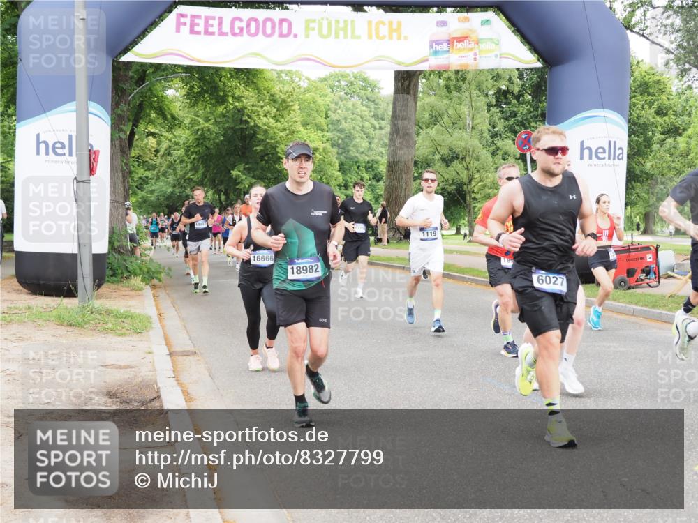 29.06.2025 - hella hamburg halbmarathon MichiJ http://msf.ph/oto/8327799 29.06.2025 10:37:55 Zwischen KM18-KM19 1119, 6027, 6125, 7052, 7269, 8572, 10691, 11339, 12016, 13758, 16285, 16666, 16800, 17221, 17282, 18960, 18982 meine-sportfotos.de