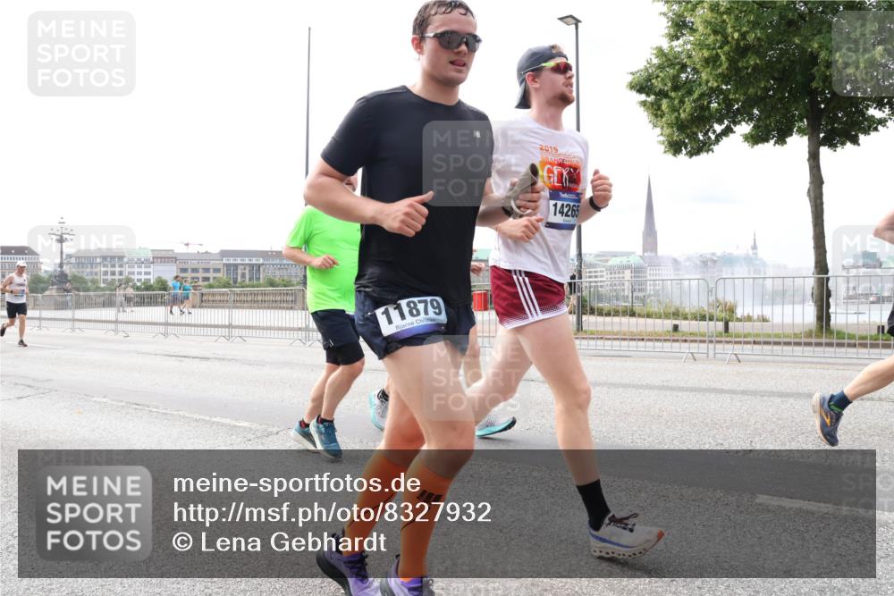 29.06.2025 - hella hamburg halbmarathon Lena Gebhardt http://msf.ph/oto/8327932 29.06.2025 10:23:34 Lombardsbrücke 11879, 2019, 14265, 1048, 1304, 1362, 1545, 2125, 2489, 2925, 4391, 4646, 4728, 4793, 5055, 5160, 5358, 5406, 6502, 6747, 6849, 7029, 7820, 8031, 8181, 8676, 8687, 8688, 8716, 8918, 8920, 9301, 9715, 9877, 10649, 10739, 11044, 11300, 11454, 11793, 11798, 11879, 12073, 12874, 13149, 14265, 14338, 14510, 14512, 14521, 14821, 15709, 15739, 15853, 16185, 16251, 16416, 16558, 17013, 17099, 17199, 17207, 17299, 17719 meine-sportfotos.de
