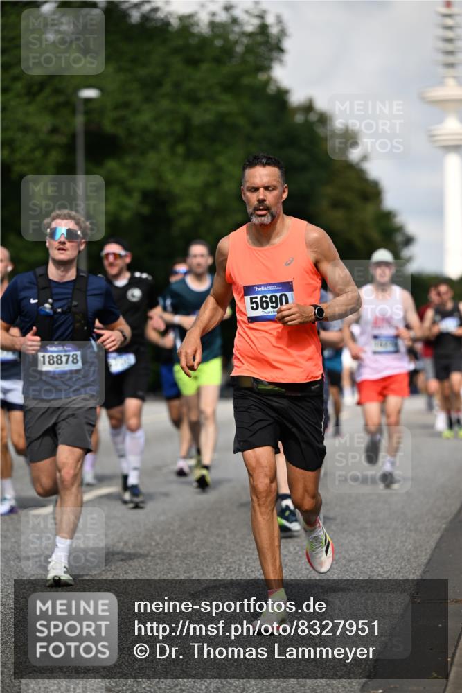 29.06.2025 - hella hamburg halbmarathon Dr. Thomas Lammeyer http://msf.ph/oto/8327951 29.06.2025 09:55:44 Kennedybrücke 1057, 1312, 1353, 1569, 1763, 3437, 3618, 3697, 4565, 4871, 5047, 5231, 5336, 5690, 5987, 6373, 6700, 6711, 7185, 7710, 8564, 9358, 9444, 9547, 9659, 10493, 10691, 10978, 11021, 11062 meine-sportfotos.de