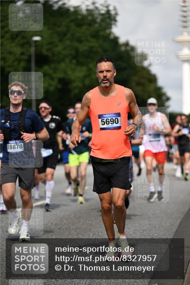 29.06.2025 - hella hamburg halbmarathon Dr. Thomas Lammeyer http://msf.ph/oto/8327957 29.06.2025 09:55:44 Kennedybrücke 1057, 1312, 1353, 1569, 1763, 3437, 3618, 3697, 4565, 4871, 5047, 5231, 5336, 5690, 5987, 6373, 6700, 6711, 7185, 7710, 8564, 9358, 9444, 9547, 9659, 10493, 10691, 10978, 11021, 11062 meine-sportfotos.de