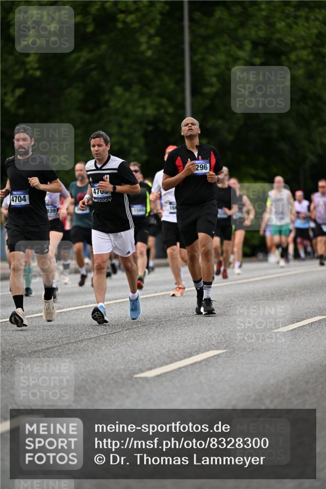 29.06.2025 - hella hamburg halbmarathon Dr. Thomas Lammeyer http://msf.ph/oto/8328300 29.06.2025 10:39:36 Kennedybrücke 1821, 1849, 2198, 2787, 3170, 3828, 3958, 4333, 4564, 4696, 4703, 4965, 5027, 5147, 5793, 6029, 6189, 6365, 6379, 6397, 6471, 6746, 7386, 7733, 8249, 8296, 9342, 9803, 10358, 10360, 10393, 10565, 10652, 11320, 11359 meine-sportfotos.de