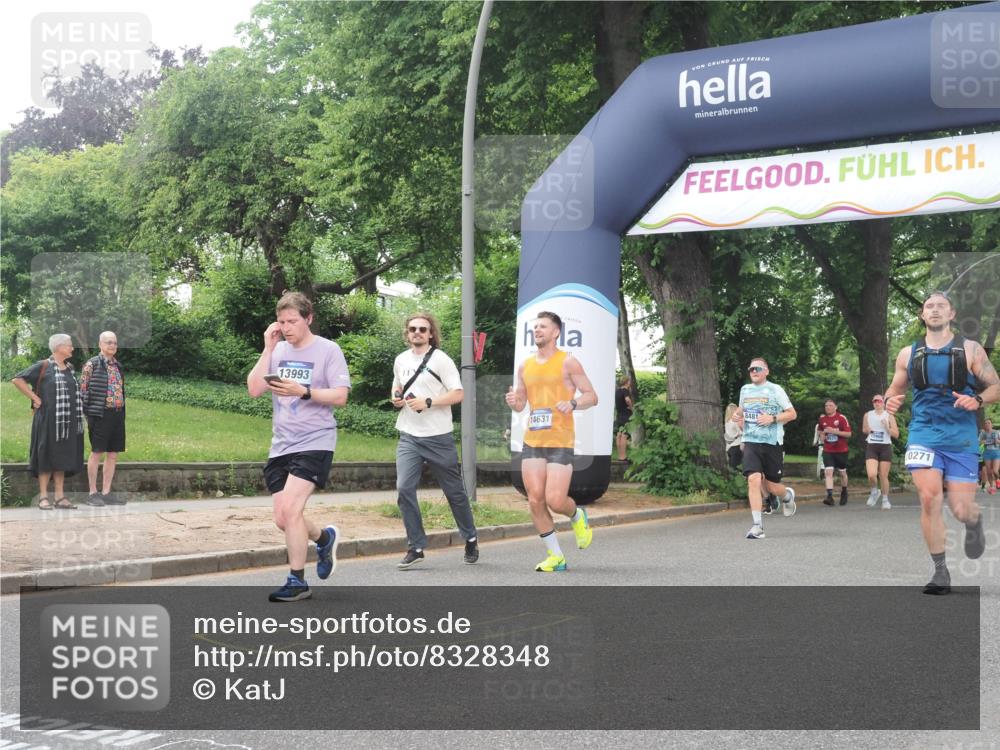 29.06.2025 - hella hamburg halbmarathon KatJ http://msf.ph/oto/8328348 29.06.2025 10:46:48 Zwischen KM18-KM19 3780, 6327, 8481 meine-sportfotos.de