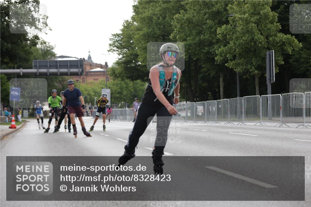 29.06.2025 - hella hamburg halbmarathon Jannik Wohlers http://msf.ph/oto/8328423 29.06.2025 09:00:58 Lombardsbrücke  meine-sportfotos.de