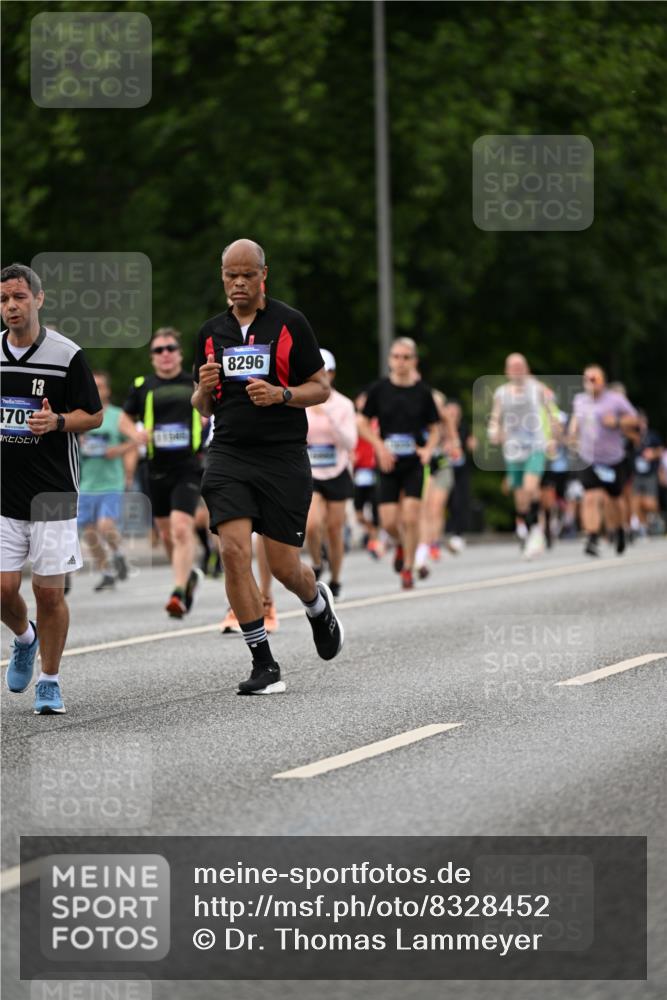 29.06.2025 - hella hamburg halbmarathon Dr. Thomas Lammeyer http://msf.ph/oto/8328452 29.06.2025 10:39:37 Kennedybrücke 1821, 1849, 2198, 2787, 3170, 3828, 3958, 4333, 4564, 4696, 4703, 4965, 5027, 5147, 5793, 6029, 6189, 6365, 6379, 6397, 6471, 6746, 6867, 7386, 7733, 8249, 8296, 8567, 9342, 9803, 9819, 10358, 10360, 10393, 10565, 10652, 11320, 11359 meine-sportfotos.de