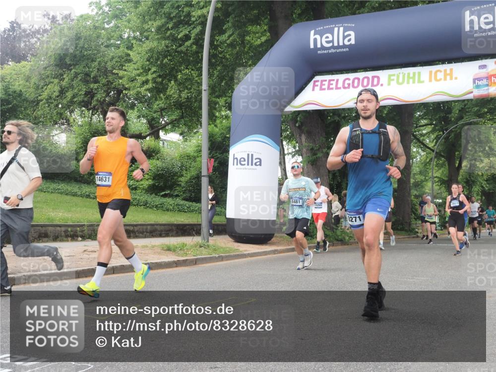 29.06.2025 - hella hamburg halbmarathon KatJ http://msf.ph/oto/8328628 29.06.2025 10:46:49 Zwischen KM18-KM19 3780, 6327, 8481 meine-sportfotos.de
