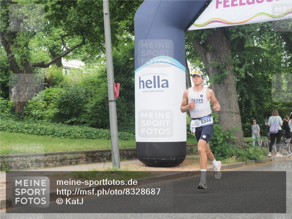 29.06.2025 - hella hamburg halbmarathon KatJ http://msf.ph/oto/8328687 29.06.2025 10:17:12 Zwischen KM18-KM19 1065, 5344 meine-sportfotos.de
