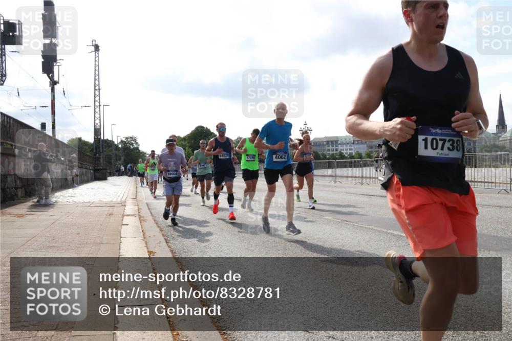 29.06.2025 - hella hamburg halbmarathon Lena Gebhardt http://msf.ph/oto/8328781 29.06.2025 09:48:52 Lombardsbrücke 18004, 14820, 17078, 4062, 8002, 10738, 1042, 1290, 1505, 1571, 1600, 1603, 1710, 2262, 2399, 2707, 2797, 3480, 3547, 4062, 4359, 4381, 5003, 5124, 5307, 5554, 5709, 6037, 6047, 6993, 7152, 7154, 7310, 7482, 7743, 7884, 7981, 8002, 8121, 8571, 9403, 9640, 9643, 10190, 10404, 10451, 10738, 10852, 10877, 11106, 11177, 11423, 11447, 12044, 12051, 12088, 12091, 12168, 12488, 12739, 12916, 13064, 13137, 13372, 13483, 13755, 13940, 13975, 14075, 14603, 15931 meine-sportfotos.de