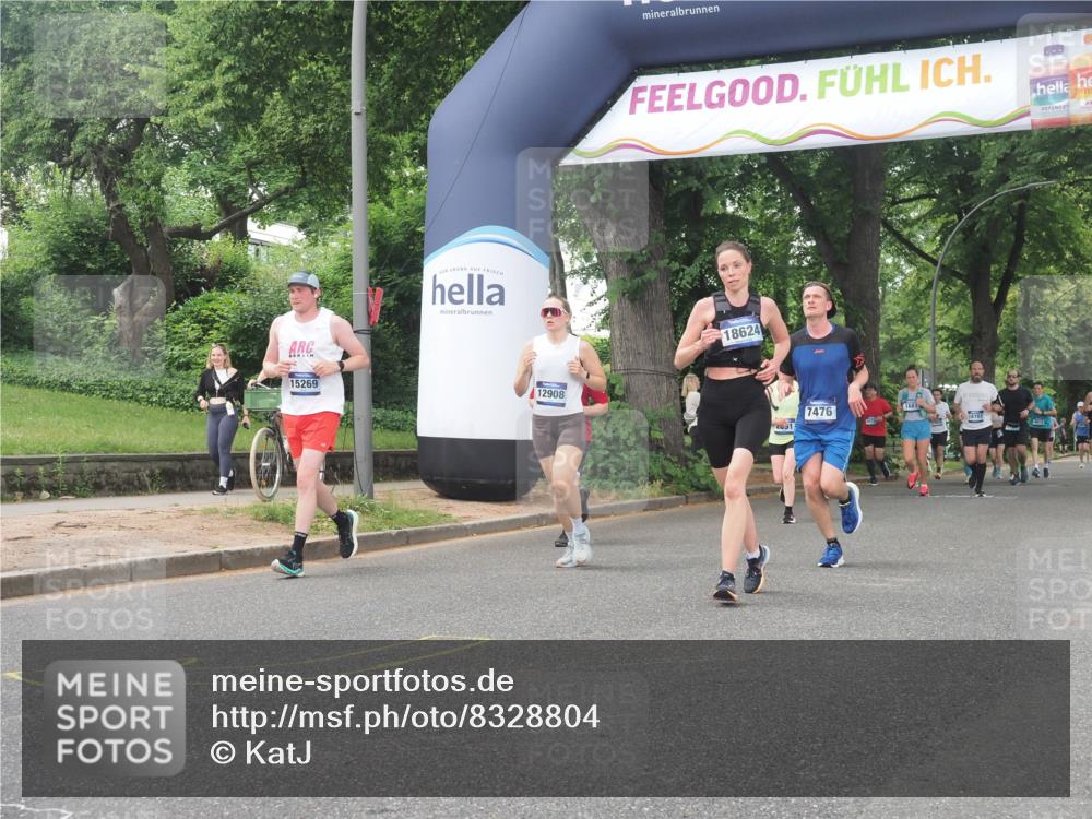29.06.2025 - hella hamburg halbmarathon KatJ http://msf.ph/oto/8328804 29.06.2025 10:46:52 Zwischen KM18-KM19 7476, 8481, 8531 meine-sportfotos.de