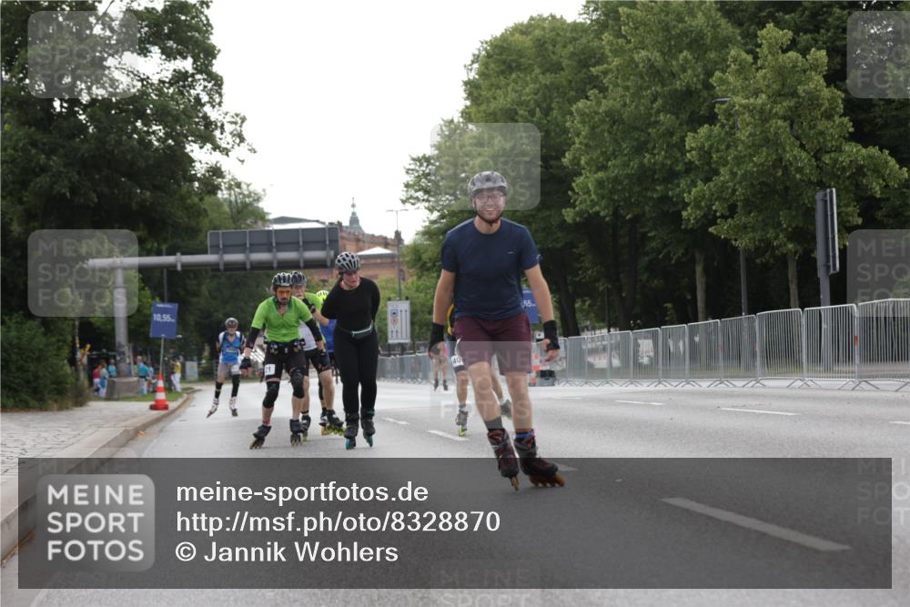 29.06.2025 - hella hamburg halbmarathon Jannik Wohlers http://msf.ph/oto/8328870 29.06.2025 09:01:01 Lombardsbrücke  meine-sportfotos.de