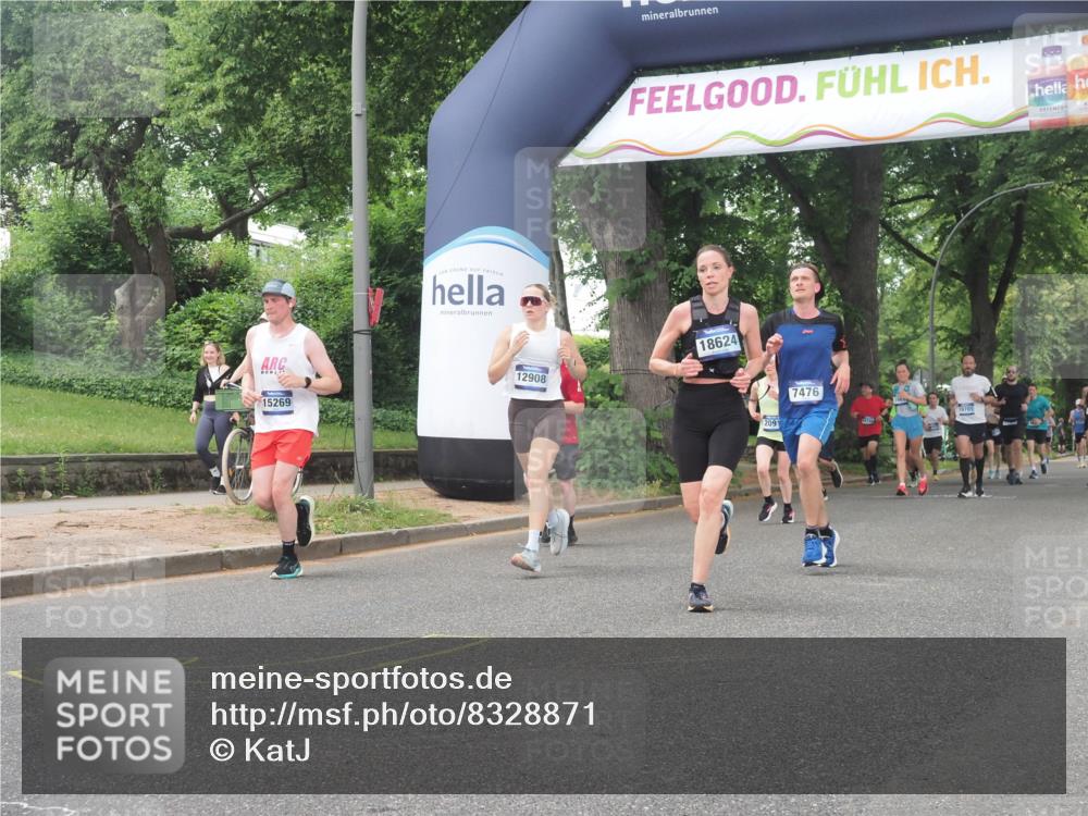 29.06.2025 - hella hamburg halbmarathon KatJ http://msf.ph/oto/8328871 29.06.2025 10:46:52 Zwischen KM18-KM19 7476, 8481, 8531 meine-sportfotos.de