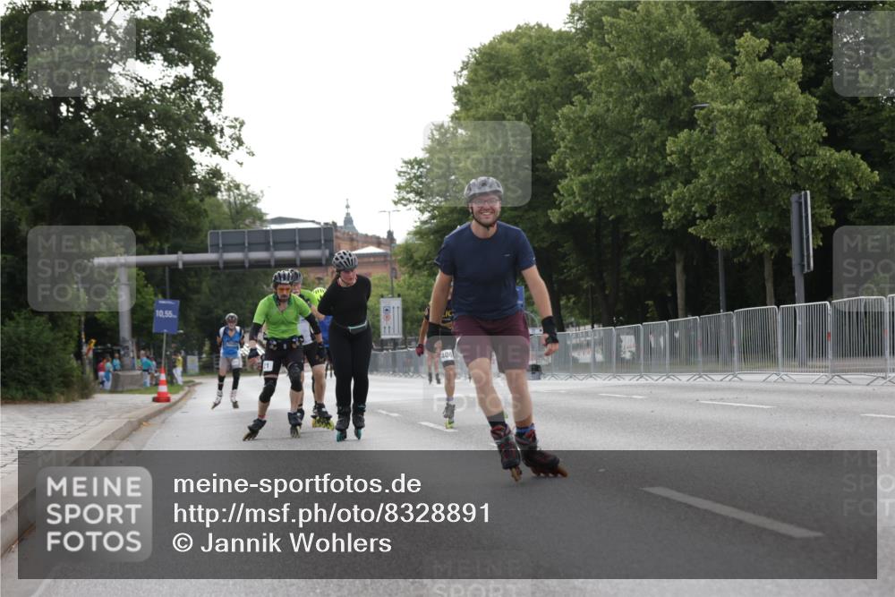 29.06.2025 - hella hamburg halbmarathon Jannik Wohlers http://msf.ph/oto/8328891 29.06.2025 09:01:01 Lombardsbrücke  meine-sportfotos.de