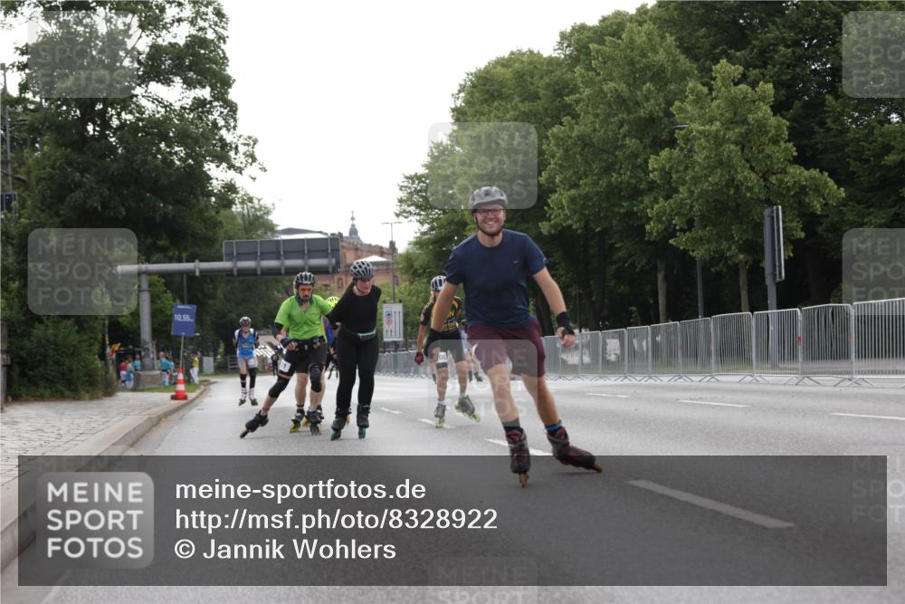29.06.2025 - hella hamburg halbmarathon Jannik Wohlers http://msf.ph/oto/8328922 29.06.2025 09:01:01 Lombardsbrücke  meine-sportfotos.de