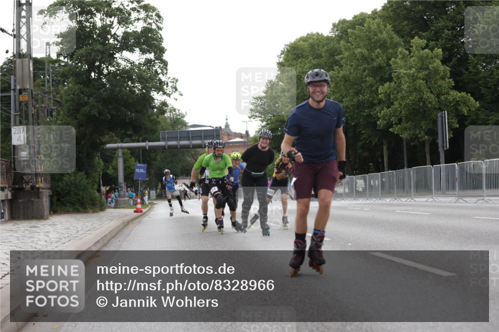 29.06.2025 - hella hamburg halbmarathon Jannik Wohlers http://msf.ph/oto/8328966 29.06.2025 09:01:02 Lombardsbrücke  meine-sportfotos.de