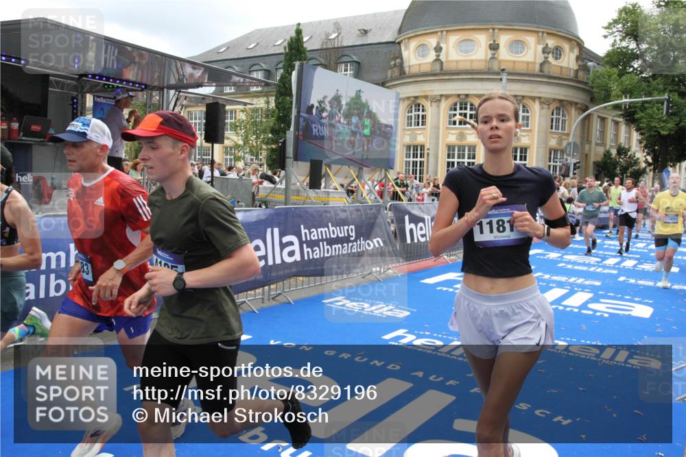 29.06.2025 - hella hamburg halbmarathon Michael Strokosch http://msf.ph/oto/8329196 29.06.2025 10:49:27 Ziel 1342, 1476, 2878, 4183, 4185, 10189, 11339, 11779, 11819, 12670, 13269, 14526, 14838, 15422, 15784, 15894, 15966, 16891, 18476, 18887, 18960 meine-sportfotos.de