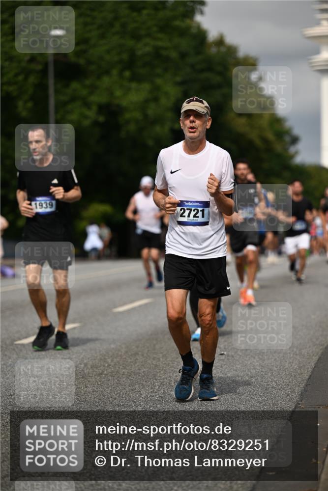 29.06.2025 - hella hamburg halbmarathon Dr. Thomas Lammeyer http://msf.ph/oto/8329251 29.06.2025 10:17:40 Kennedybrücke 1194, 1747, 1939, 2055, 2359, 2721, 2891, 2904, 2987, 4001, 4032, 4795, 4962, 5232, 5631, 6207, 7460, 7462, 7913, 8673, 9612, 9631, 9886, 10442, 10443 meine-sportfotos.de