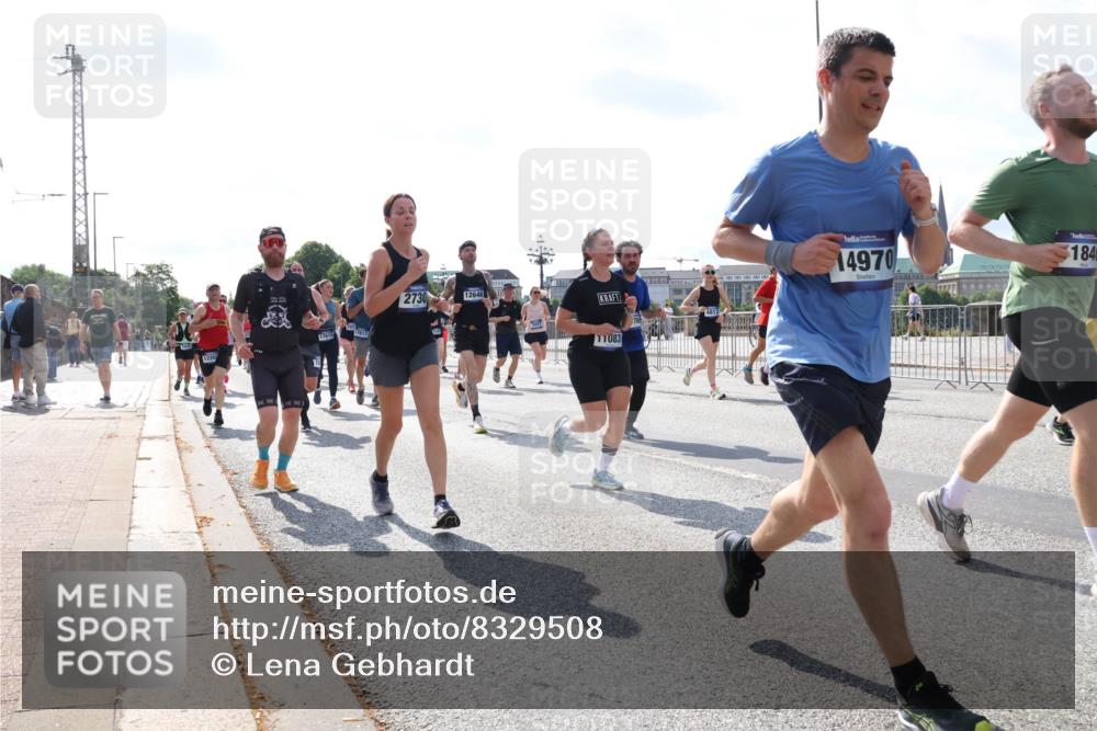 29.06.2025 - hella hamburg halbmarathon Lena Gebhardt http://msf.ph/oto/8329508 29.06.2025 10:00:22 Lombardsbrücke 17615, 17617, 2730, 12646, 11083, 14970, 1848, 1006, 1019, 1125, 1180, 1239, 1264, 1526, 1544, 1568, 1583, 1681, 1914, 2027, 2086, 2099, 2159, 2236, 2346, 2348, 2364, 2426, 2447, 2474, 2582, 2584, 2606, 2652, 2676, 2677, 2730, 2910, 2982, 3042, 3177, 3181, 3319, 3400, 3794, 3861, 3898, 4013, 4231, 4419, 4579, 4594, 4632, 4767, 4772, 4796, 4813, 4940, 4945, 5272, 5341, 5643, 5728, 6082, 6084, 6104, 6138, 6174, 6201, 6220, 6260, 6443, 6462, 6470, 6581, 6587, 10599 meine-sportfotos.de