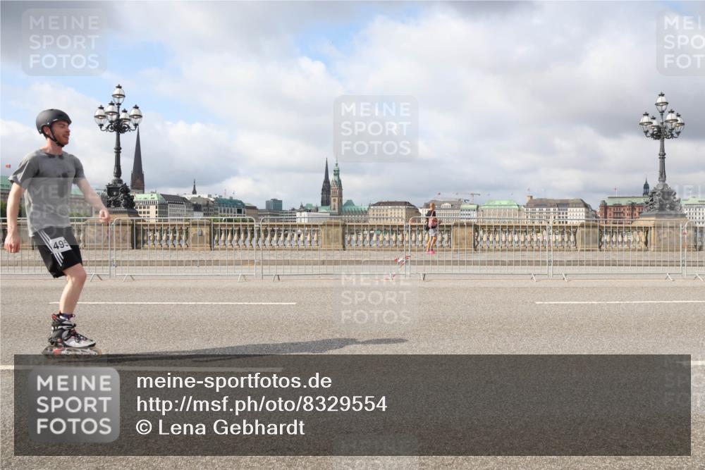 29.06.2025 - hella hamburg halbmarathon Lena Gebhardt http://msf.ph/oto/8329554 29.06.2025 09:08:39 Lombardsbrücke 495 meine-sportfotos.de