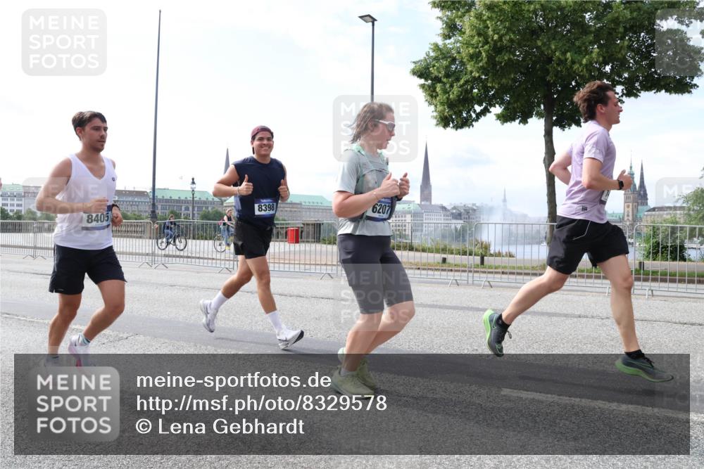 29.06.2025 - hella hamburg halbmarathon Lena Gebhardt http://msf.ph/oto/8329578 29.06.2025 10:13:02 Lombardsbrücke 8398, 8405, 6207, 1020, 1051, 1249, 1747, 1851, 1939, 2531, 2891, 2942, 2961, 3218, 3360, 3728, 4532, 5150, 6207, 6489, 7873, 7907, 8398, 8405, 8913, 8917, 8971, 9141, 10067, 10402, 11025, 11720, 12456, 12492, 13566, 13816, 14404, 14540, 14869, 15012, 15369, 15531, 15922, 16030, 16255, 16323, 16437, 16826, 16911, 17061, 17699, 17988, 17994, 18048, 18178, 18320, 18530, 18732 meine-sportfotos.de